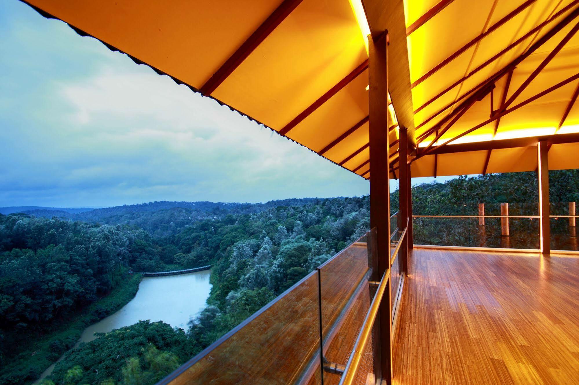The Ibnii - Eco Luxury Resort Madikeri Bagian luar foto